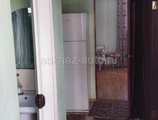 Две 2  комнатные квартиры в одном доме, в центре г. Сухум