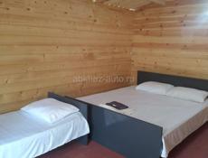 дом под ключ со всеми удобствами ,по суточно до мая на 3 человека ,  в любое время суток ,3 500 в сутки , находится в Гудауте , п.Хыпста +79409923239 на вотсап 