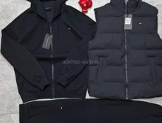 Повседневная и спортивная одежда для мужчин и женщин 