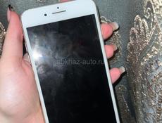 Продается Айфон 8+