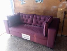 Срочно продаю новый диван.