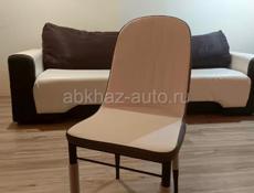 Стулья подойдут для сьемных квартир (8 штук)