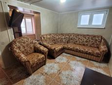 Диван и кресло. 