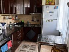 Продается двухкомнатная квартира В Пицунде