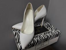 Новые туфли лодочки 