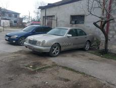 Mercedes-Benz 200-Series