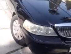 Lincoln Town Car