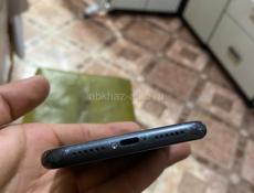 Айфон 11 64г, АКБ 77, в оригинале всё, кроме Фейса всё работает отлично, продажа 13.000 тысяч или обмен на 12 мини 