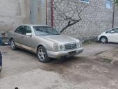 Mercedes-Benz 200-Series