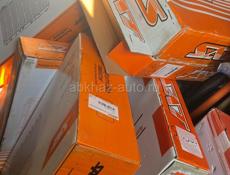 Решетка радиатора Toyota Voxy Капоты, фары, радиаторы, амортизаторы, зеркала, компрессор кондиционера и тд