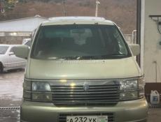Nissan Elgrand