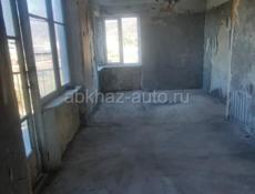 Продается квартира. Бзыбь