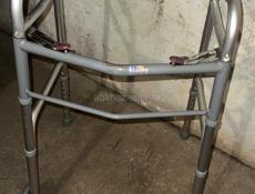 Ходунки для взрослых AMRUS (с колесами)