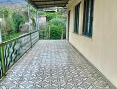 БЕЛЬЭТАЖНЫЙ ДОМ В Г. ГАГРА, РАЙОН ВОКЗАЛА