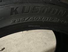 Срочно! Шины: перед 235/40 R19; зад 265/35 R19