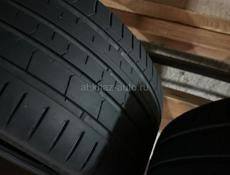 Срочно! Шины: перед 235/40 R19; зад 265/35 R19