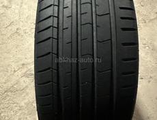 Срочно! Шины: перед 235/40 R19; зад 265/35 R19