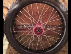 ПЕРЕДНЕЕ КОЛЕСО МОТИЦИКЛА МОТОЛЕНД 