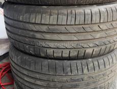 Продаю шины комплект 