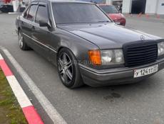 Mercedes-Benz 124