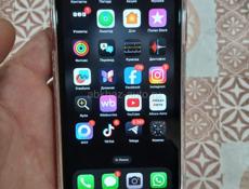 Продаю iPhone XR 