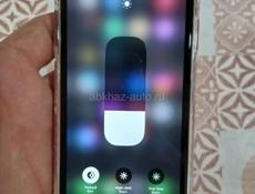 Продаю iPhone XR 