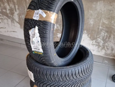 Всесезонные- Новые- 245/40 R18