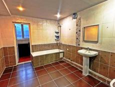 Продается пятикомнатная квартира на Универсаме