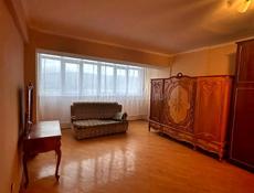 Продается пятикомнатная квартира на Универсаме