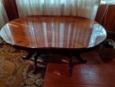 Стол деревянный 