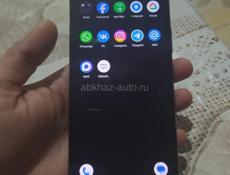 realme 2_32 зарядку держит хорошо 
