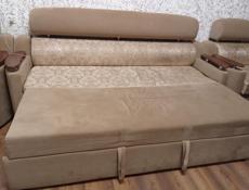 Диван и два кресла 