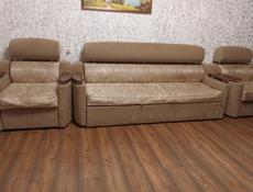 Диван и два кресла 
