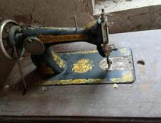 Продаётся  Швейная  машинка  Singer 1911 года выпуска 