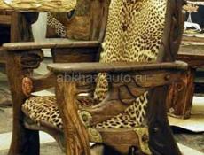 Чистим металл красим качественно и быстро, также занимаемся деревянными пацха столы стулья пол потолок стены и тд.