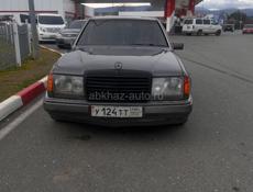 Mercedes-Benz 124