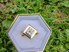 Срочно белое золото С бриллиантом!