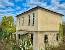 КАРКАС ДОМА НА УЧАСТКЕ 9 СОТОК  В СУХУМЕ