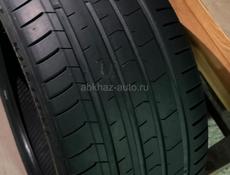Продам шины разноширокие 235/40 R19 и 265/35 R19