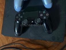 PS4 slim 