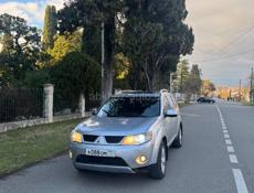 Mitsubishi Outlander XL