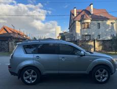Mitsubishi Outlander XL