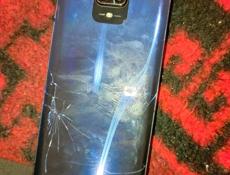 Продам телефоны редми ноут 9 задняя крышка разбита работает хорошо и ряуми ноут 50 