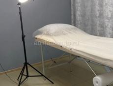 Сдаётся место на по полам, в салоне кушетка..