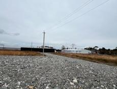 Бзыбь , сзади магнат