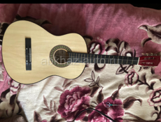 Продам гитару 