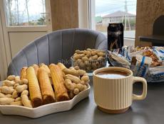 Требуется персонал.. Парикмахера, массажист и визажист..Салон красоты,,Милана» Район Колхида Сухумское шоссе 217