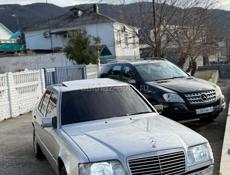 Mercedes-Benz 124