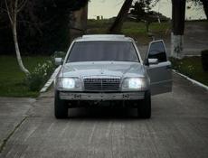 Mercedes-Benz 124