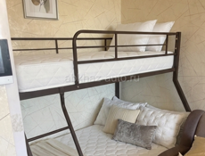 Двухъярусная кровать 